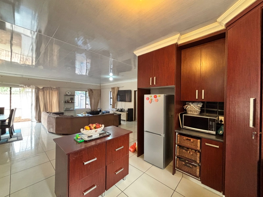 4 Bedroom Property for Sale in Mooivallei Park North West